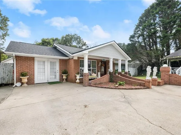 3072 Barrett Rd, Gainesville, GA 30507