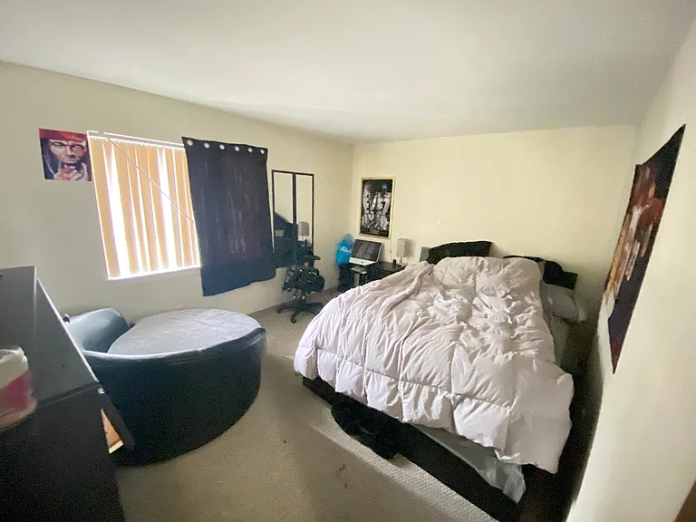 138 N Beacon St — Photo 9