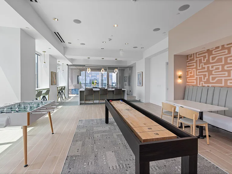 Skyhouse Raleigh — Photo 25