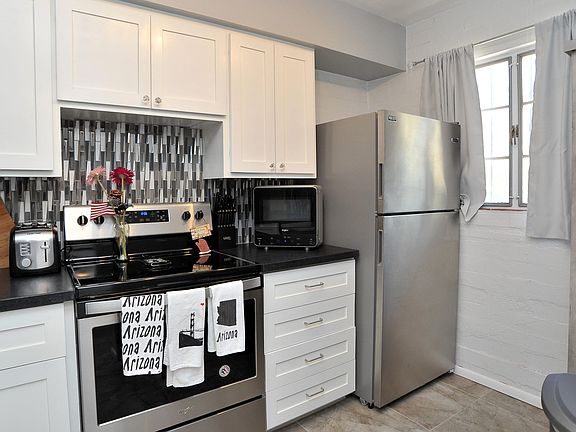 5th image of 3742 E 4th St