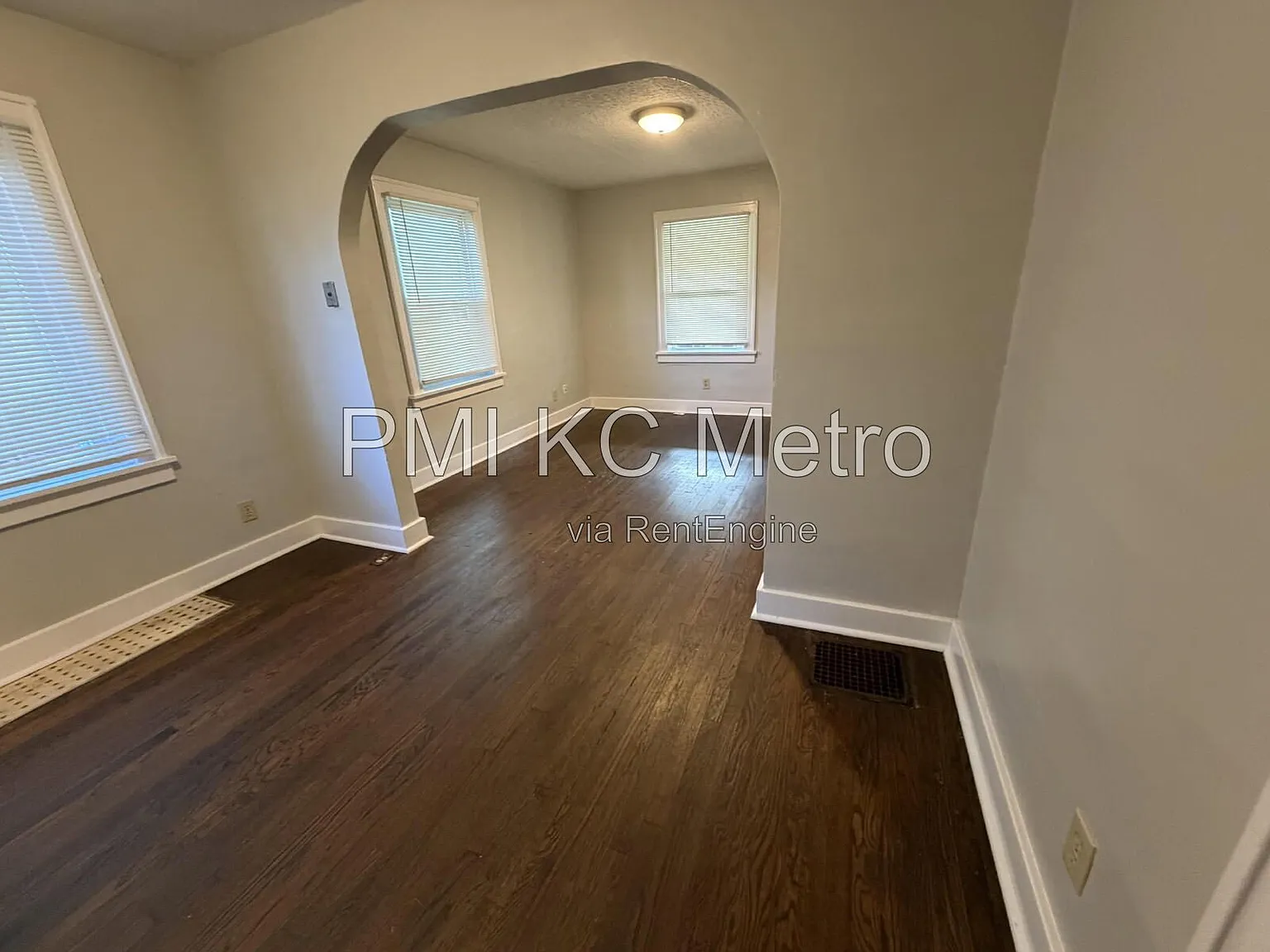 1 bed, 1.0 bath, $1,050 — Photo 3