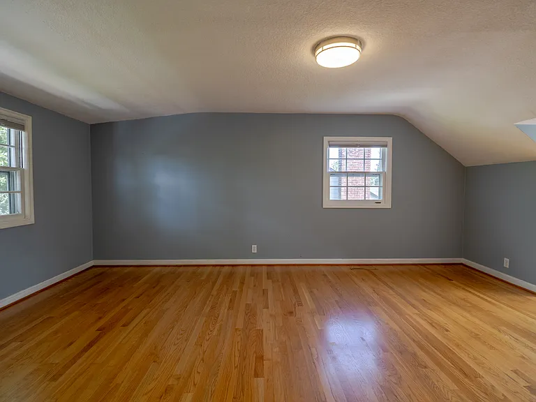 1527 NE 64th Ave — Photo 12