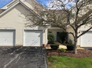 407 Canterbury Ct #407, Oswego, IL 60543