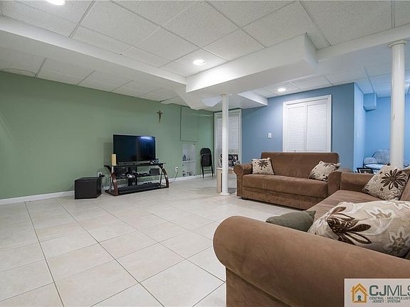 3rd image of 55 E Burgess Dr