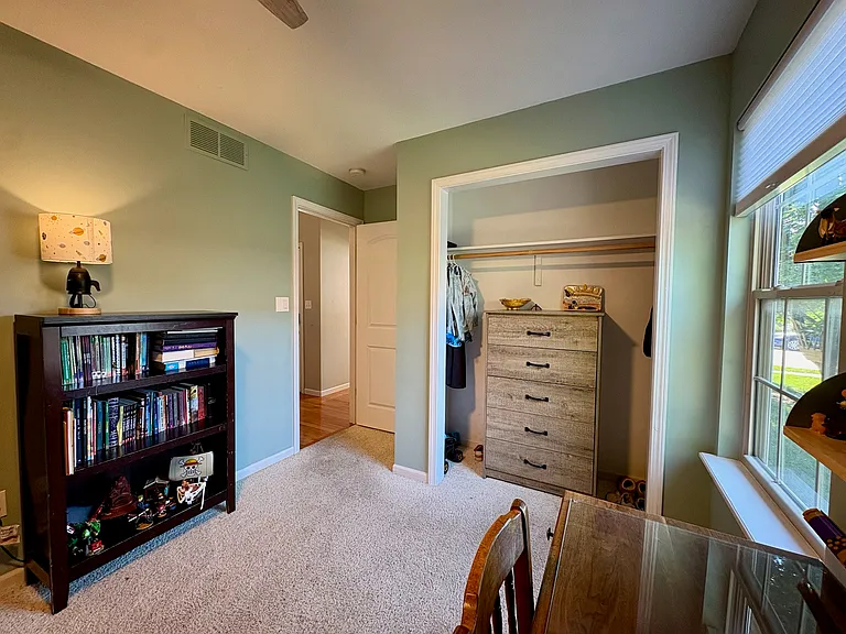 Bedroom 3 Closet (Main Level)