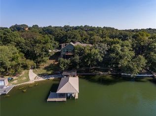 2123 Chaparral Dr, Gainesville, TX 76240