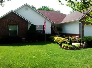 1241 Douglas Ct, Carthage, MO 64836