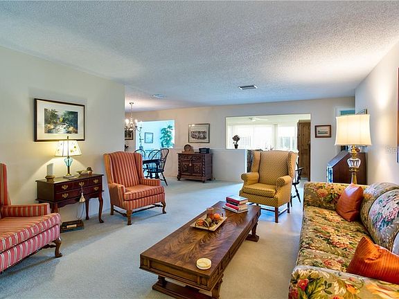 4th image of 6930 W Country Club Dr N