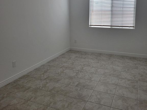 4th image of 10945 E Thunderbolt Ave