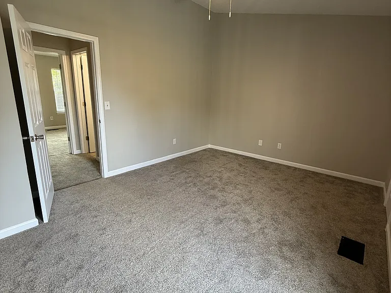 1325 Greendale Ave #38 — Photo 15