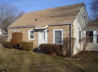 29 Forest St, Peabody, MA 01960