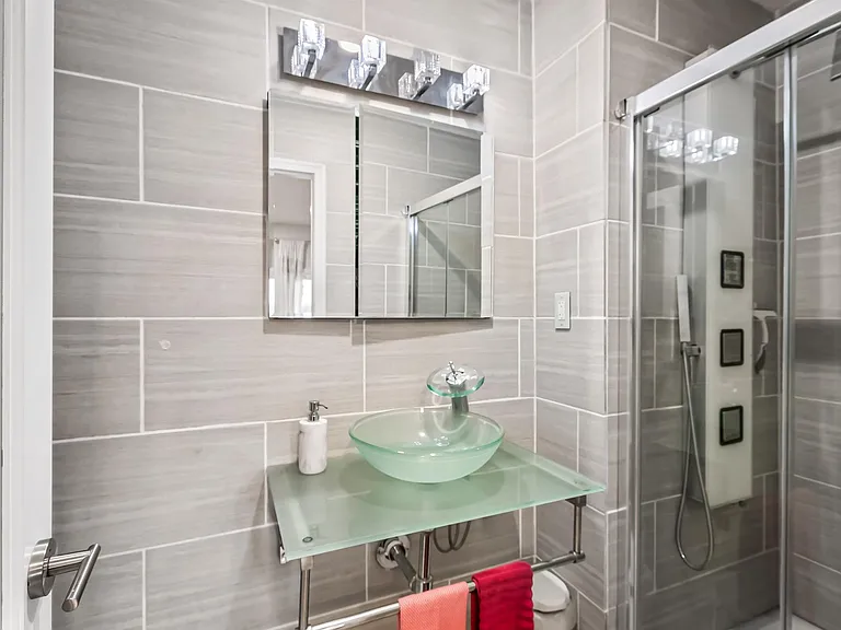 Owner's Bathroom