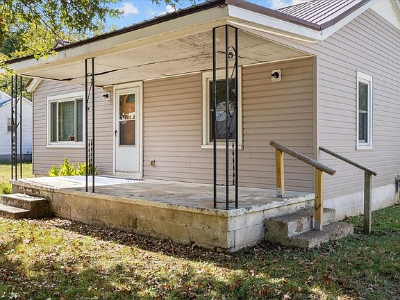 3rd image of 106 Park Cir