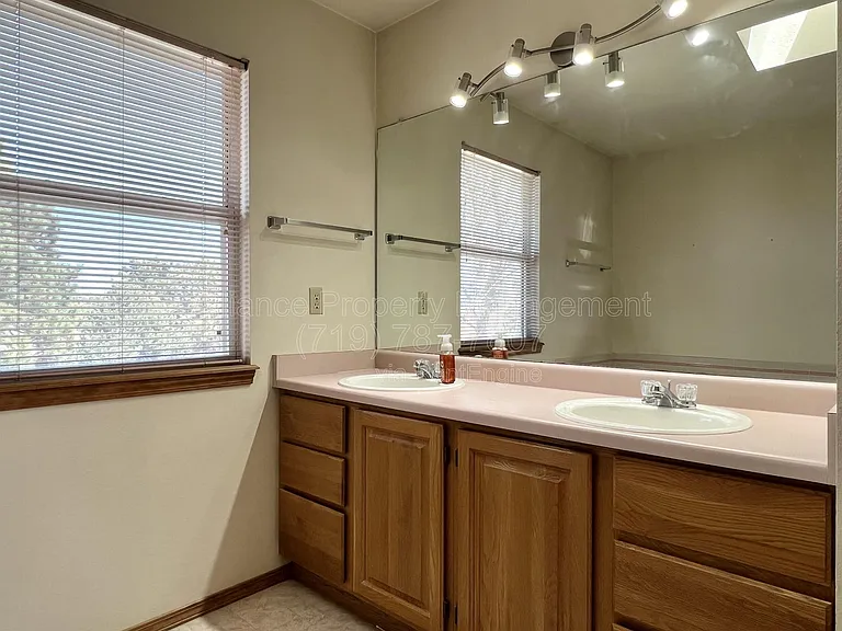 6436 Peak Vista Cir — Photo 26