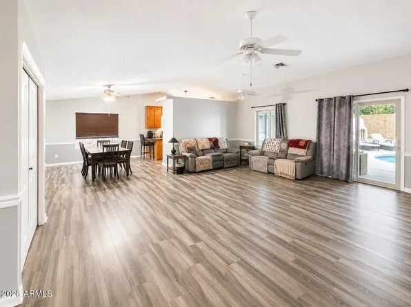933 N SERICIN Circle, Mesa, AZ 85205