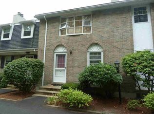 31 Fieldstone Dr, Londonderry, NH 03053