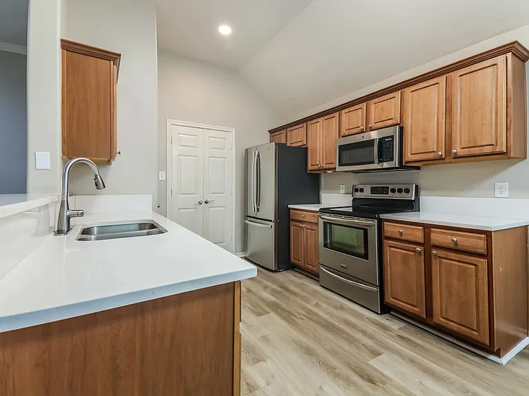 109 Magnolia St — Photo 10
