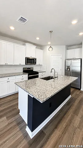 3 bed, 2.0 bath, 1522 sqft, $1,800 — Photo 4