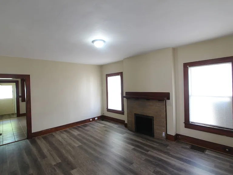 4724 Court R — Photo 2