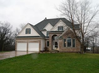 2475 N 4249th Rd, Sheridan, IL 60551