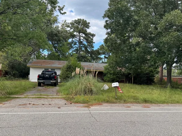 4306 Belford Rd, Fayetteville, NC 28314