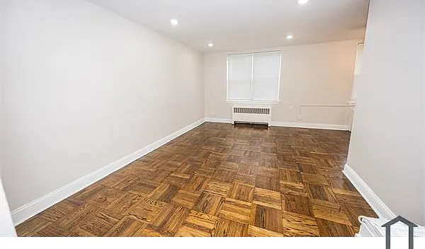 906 E Vernon Rd #1 — Photo 4