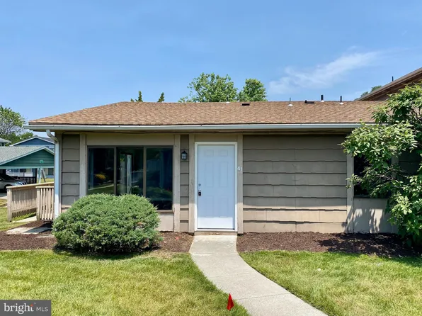 41 Birchwood Ct, Paulsboro, NJ 08066