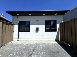 19219 Hartland St, Reseda, CA 91335