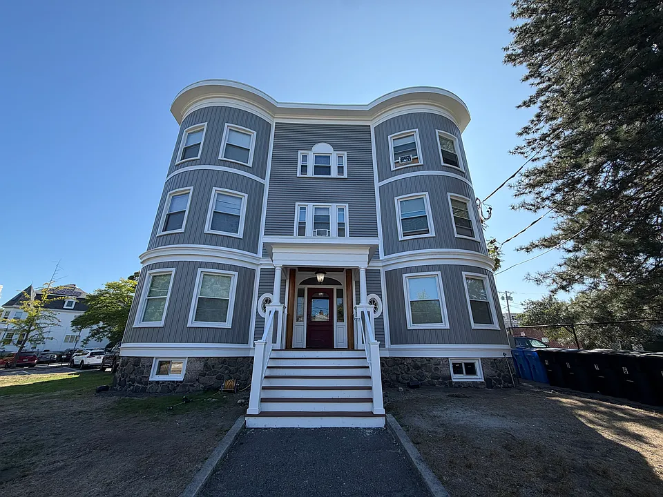 4 Adams St #5
