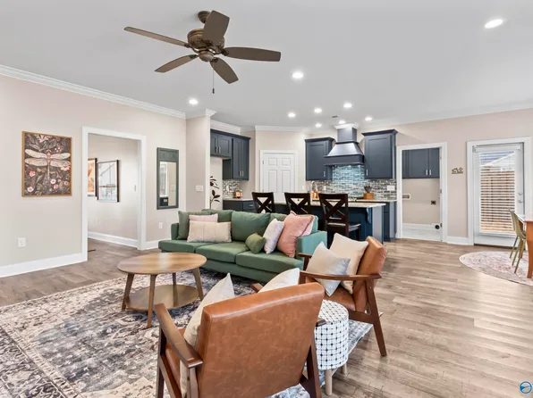 3006 Lisa Ln, Decatur, AL 35603