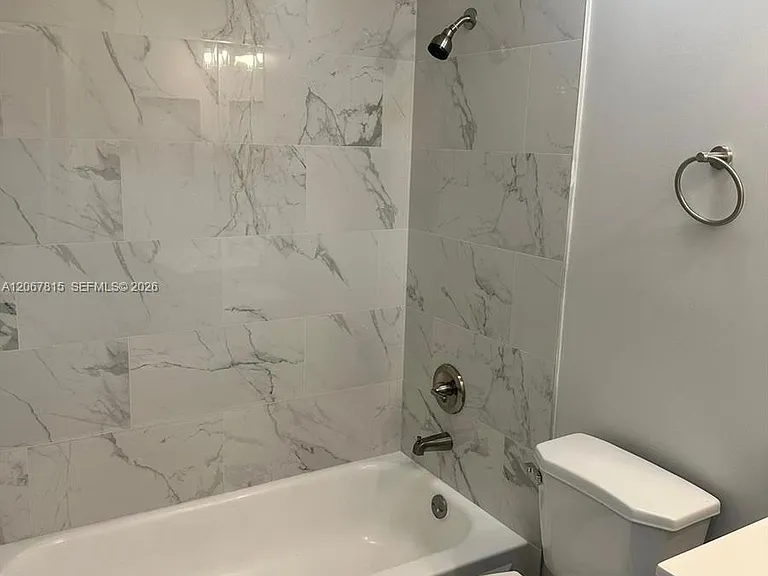 8962 NW 40th St #8962 — Photo 16
