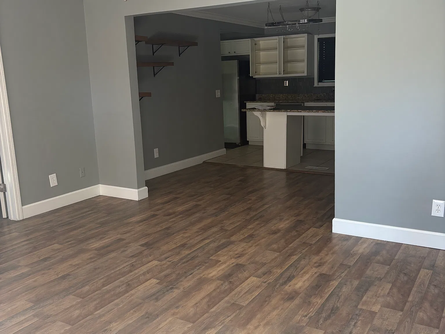 4707 E 3rd St — Photo 3