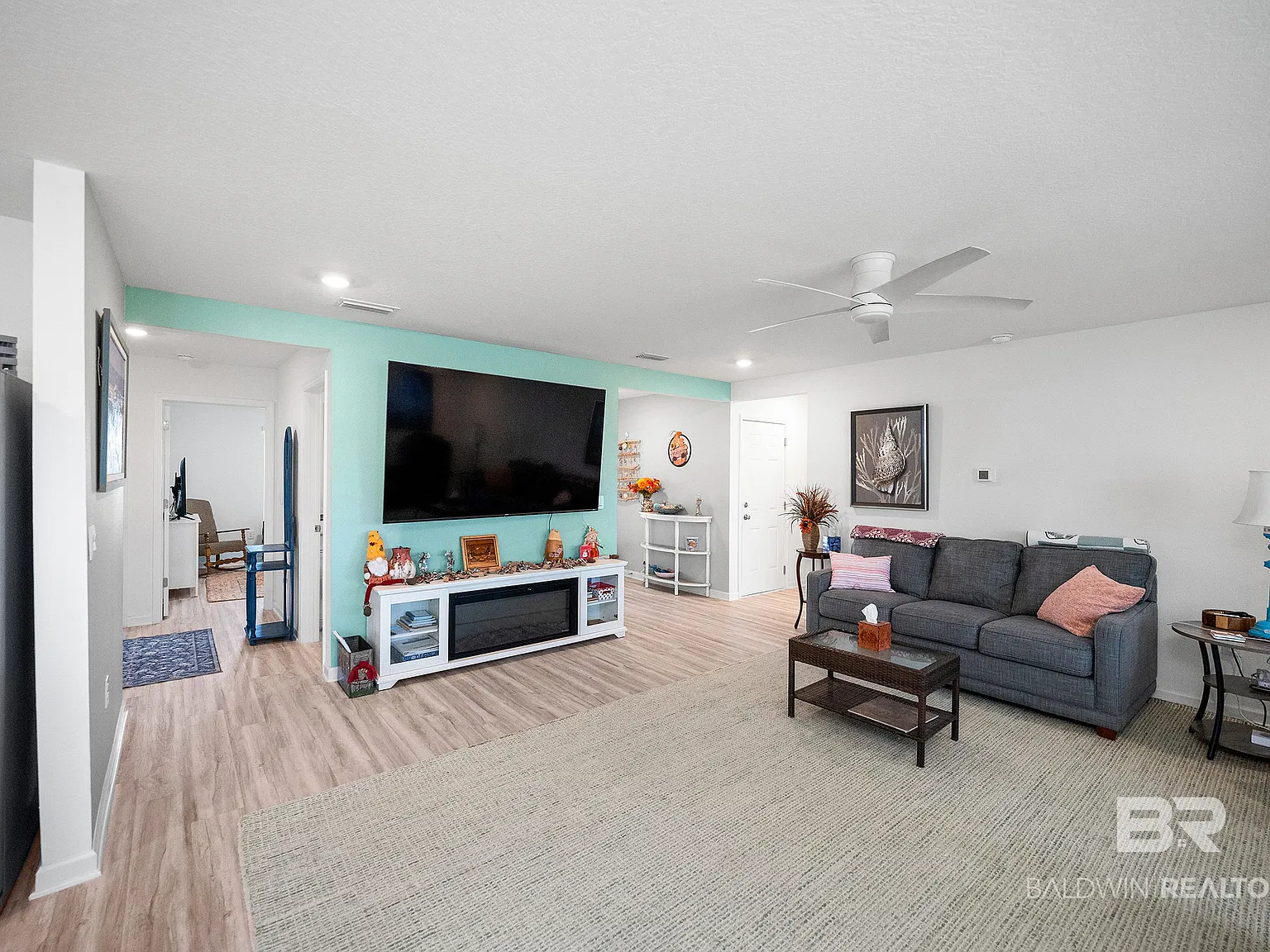 3 bed, 2.0 bath, 1754 sqft, $2,100 — Photo 4