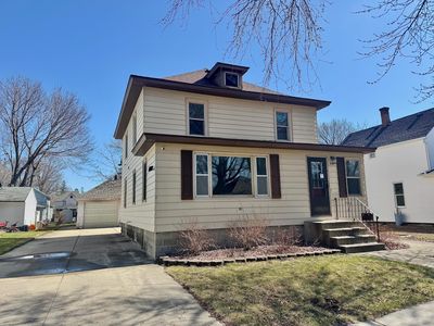 616 W Redwood St, Marshall, MN, 56258