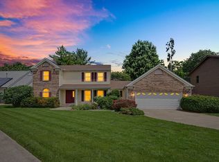 2918 Robeson Park Dr, Champaign, IL 61822