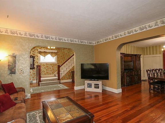 5th image of 4658 Celadon Ave