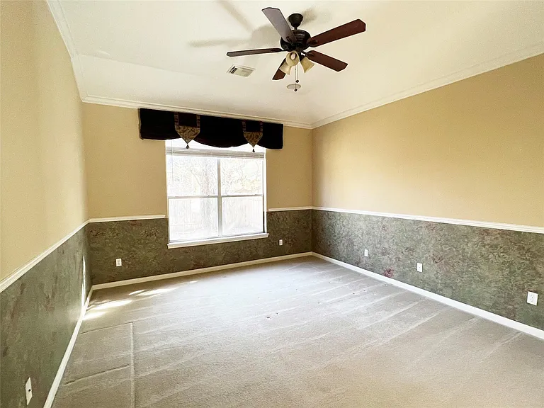2443 Salorn Way — Photo 12