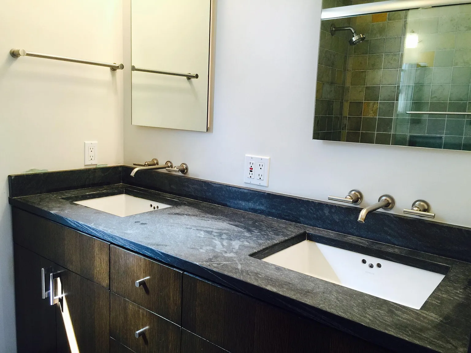 3 bed, 1800 sqft, $5,900 — Photo 2