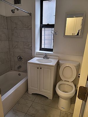 3rd image of 574 W 176th St APT 25