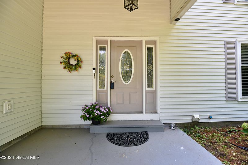 3rd image of 4 Berkshire Drive