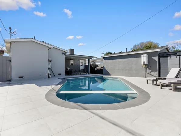 12827 Sylvan St, North Hollywood, CA 91606