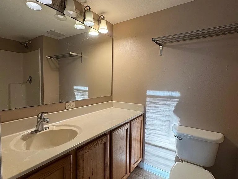 313 Fish Hawk Dr — Photo 10