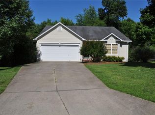 5340 Angel Oaks Dr, Winston Salem, NC 27105