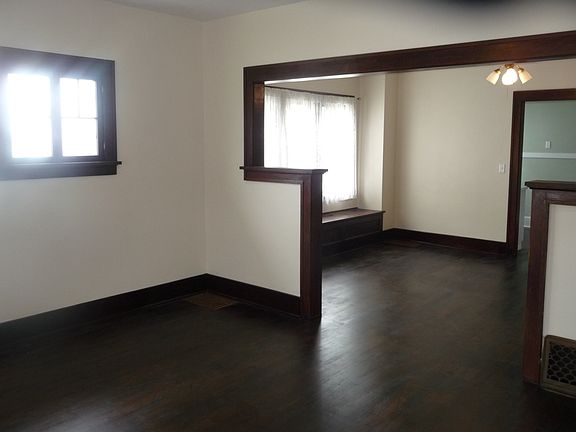 3rd image of 2706 Harrison St