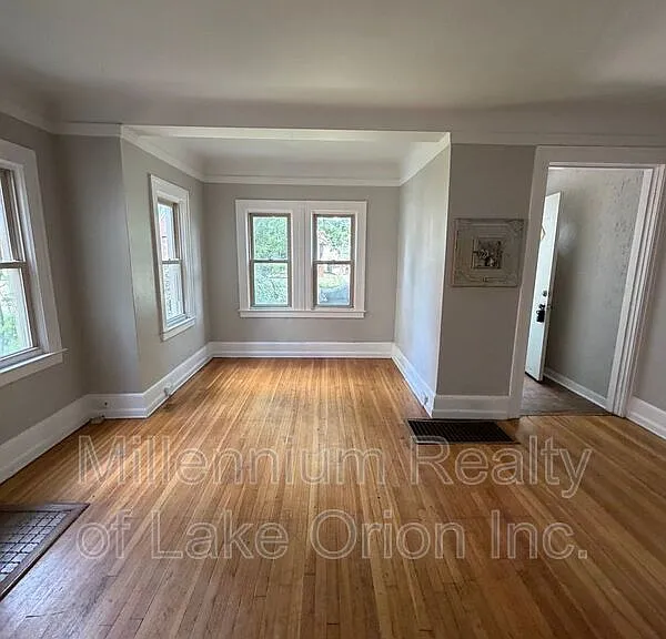 49 Neome Dr — Photo 3
