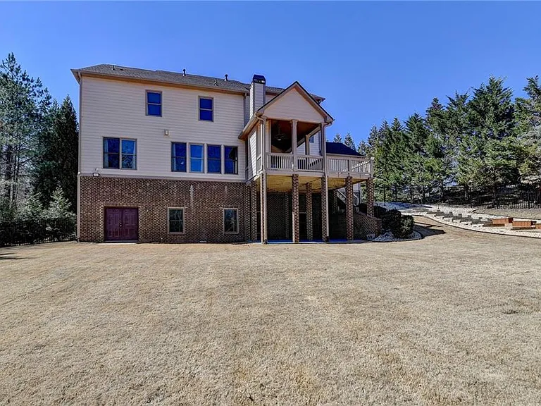 2230 Manor Creek Ct — Photo 48