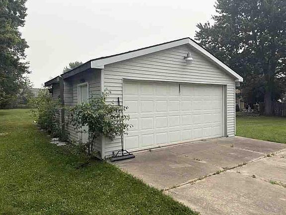 5th image of 54480 Gratiot Ave