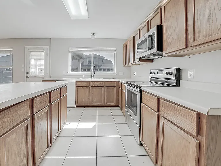329 Highland Glen Dr — Photo 10