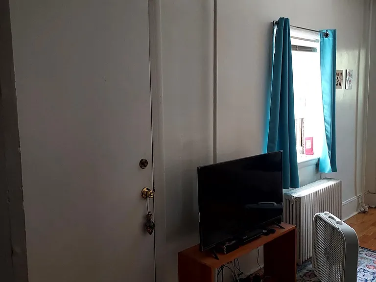 1829 5th Ave #2-R — Photo 9
