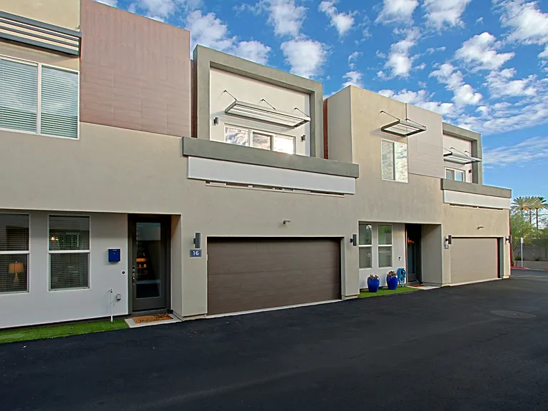 Luxana Apartments — Photo 21